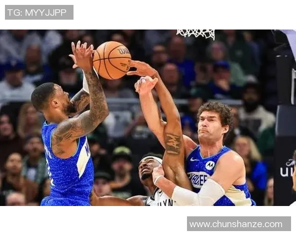 快船与凯尔特人激战正酣赛季关键对决引发球迷热议 快船与凯尔特人激战正酣赛季关键对决引发球迷热议