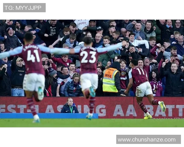 戈竞技与桑托斯的激烈对决展现足球魅力与团队精神的巅峰时刻 戈竞技与桑托斯的激烈对决展现足球魅力与团队精神的巅峰时刻